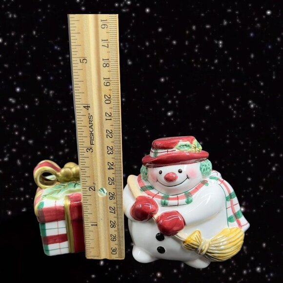 Fitz and Floyd Ceramic Salt & Pepper Shaker Snowman & Gift Present Set W Box vtg - Picture 3 of 6